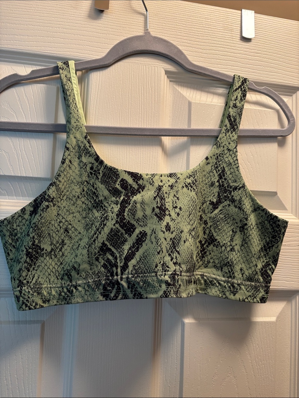 ALO Yoga Green Snakeprint Sports Bra